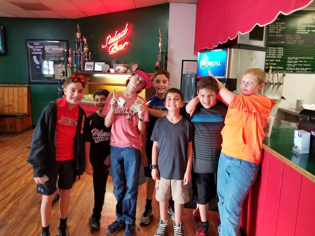 Pizza Plus | restaurant | 19935 American Ave, Hilmar, CA 95324, USA | 2096346200 OR +1 209-634-6200