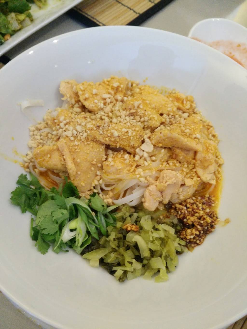 Rangoon Restaurant | restaurant | 634 Somerset St W, Ottawa, ON K1R 5K4, Canada | 6136808821 OR +1 613-680-8821