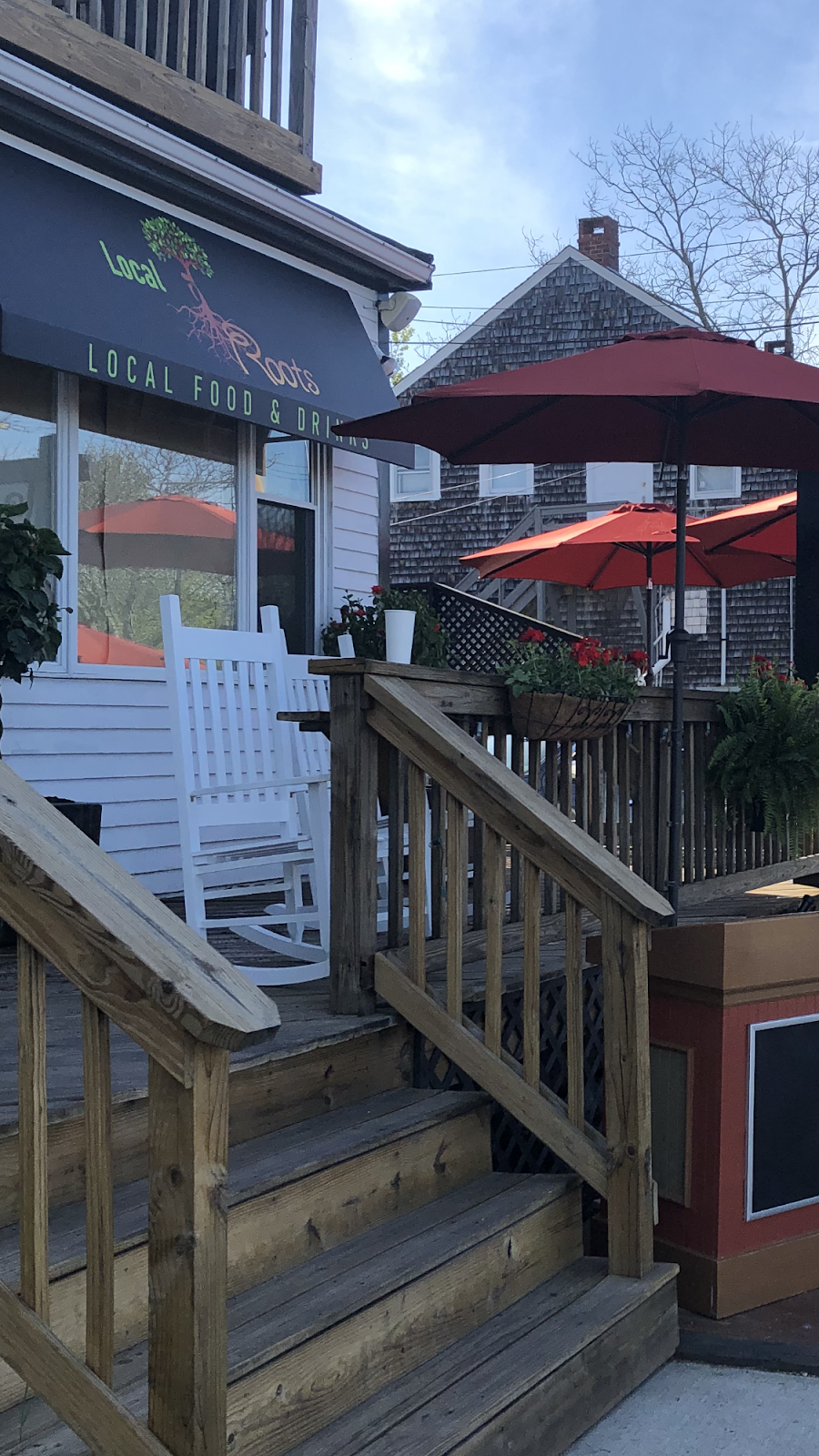 Local Roots | restaurant | 186 Water St, Plymouth, MA 02360, USA | 5087474141 OR +1 508-747-4141