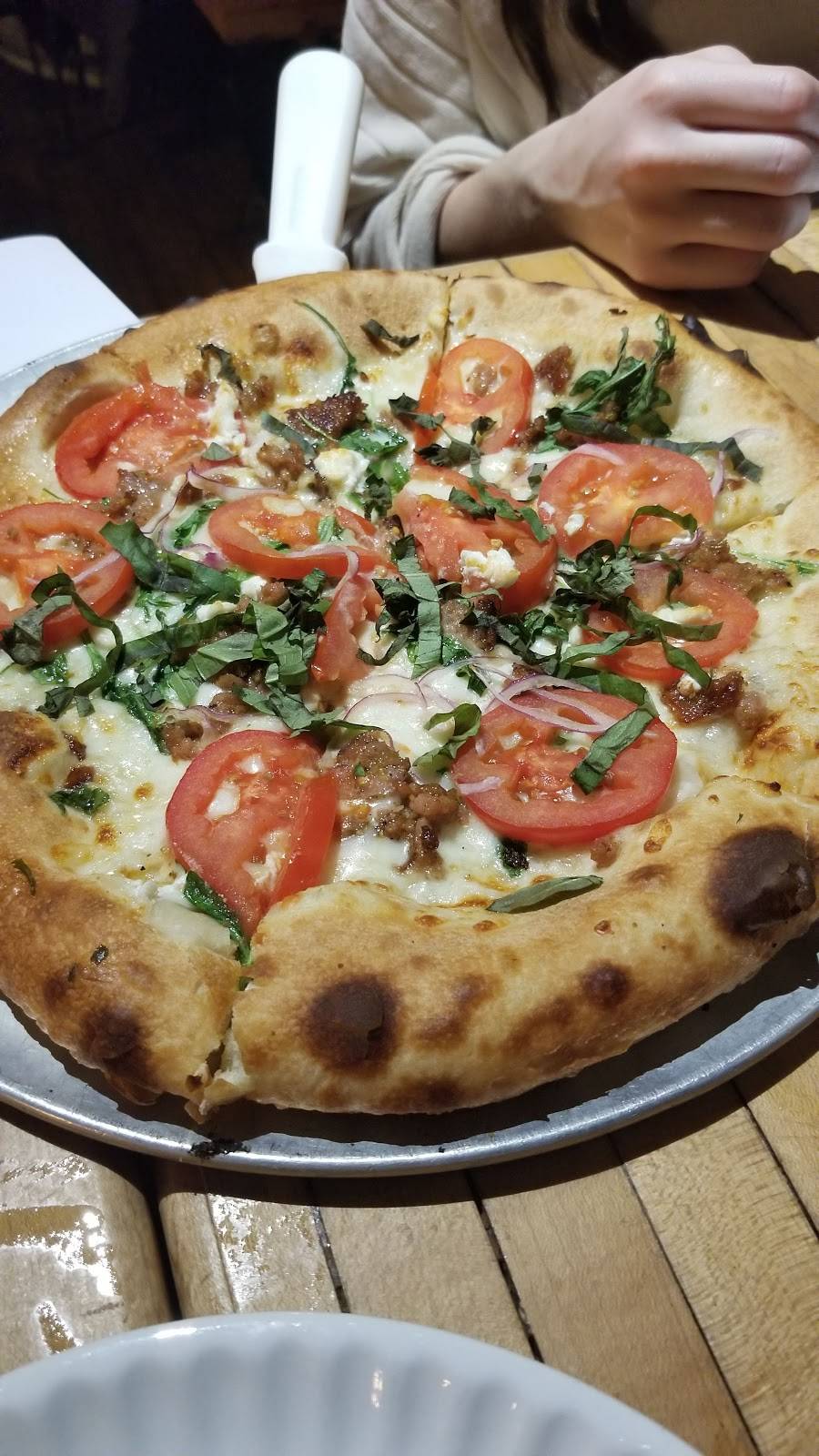 Zoobies Old Town Tavern | restaurant | 1200 N Larch St, Lansing, MI 48906, USA | 5178973563 OR +1 517-897-3563