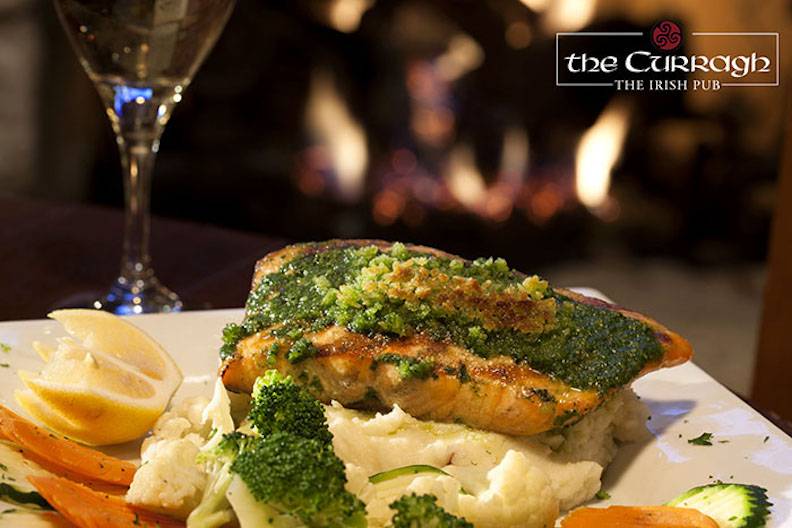 The Curragh Irish Pub | restaurant | 6705 N Northwest Hwy, Chicago, IL 60631, USA | 7737746170 OR +1 773-774-6170