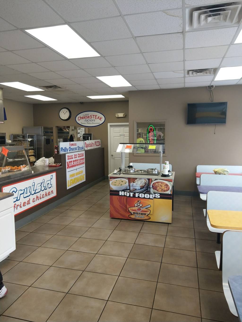 Clarks CheeseSTEAK factory | restaurant | 1280 Middle Tennessee Blvd c, Murfreesboro, TN 37130, USA | 8002841577 OR +1 800-284-1577