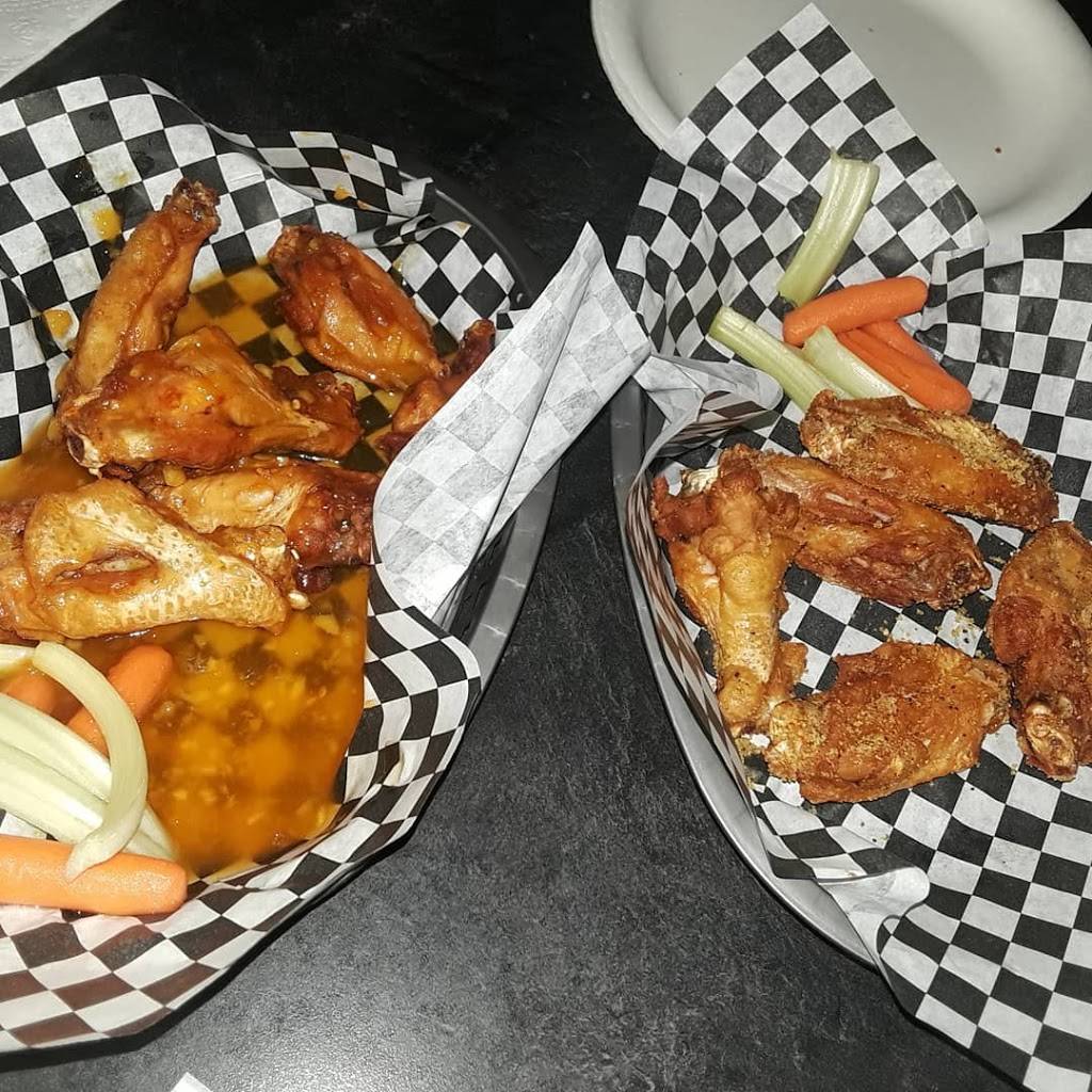 Beers N Wings | restaurant | 20141 Roscoe Blvd, Winnetka, CA 91306, USA | 8186789470 OR +1 818-678-9470