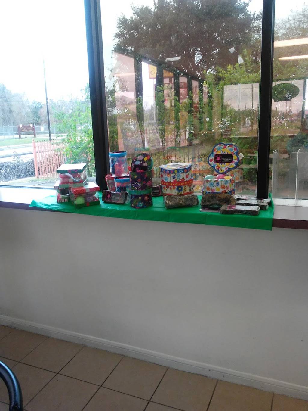 Uncle Wickeys Restaurant | restaurant | 4353 Reed Rd, Houston, TX 77051, USA | 8324096717 OR +1 832-409-6717