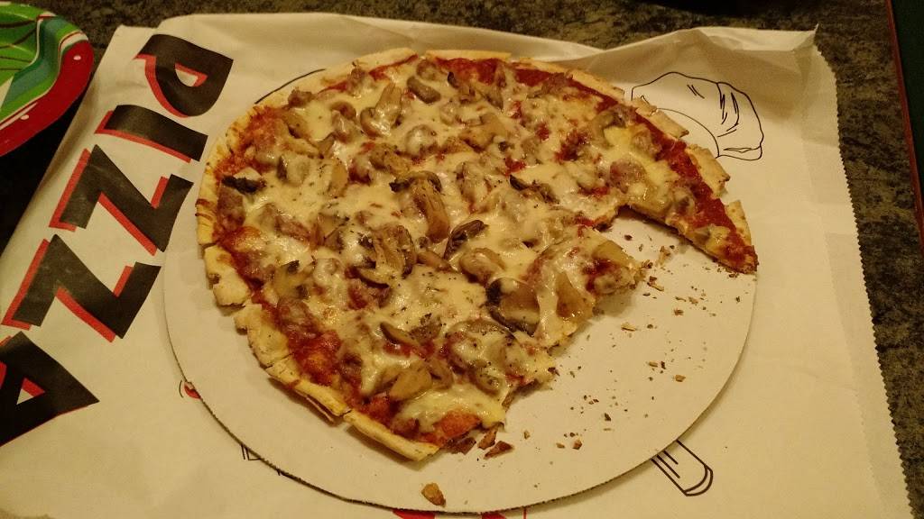 Heines Famous Pizza LLC | restaurant | Center St, Horicon, WI 53032, USA | 9203862181 OR +1 920-386-2181