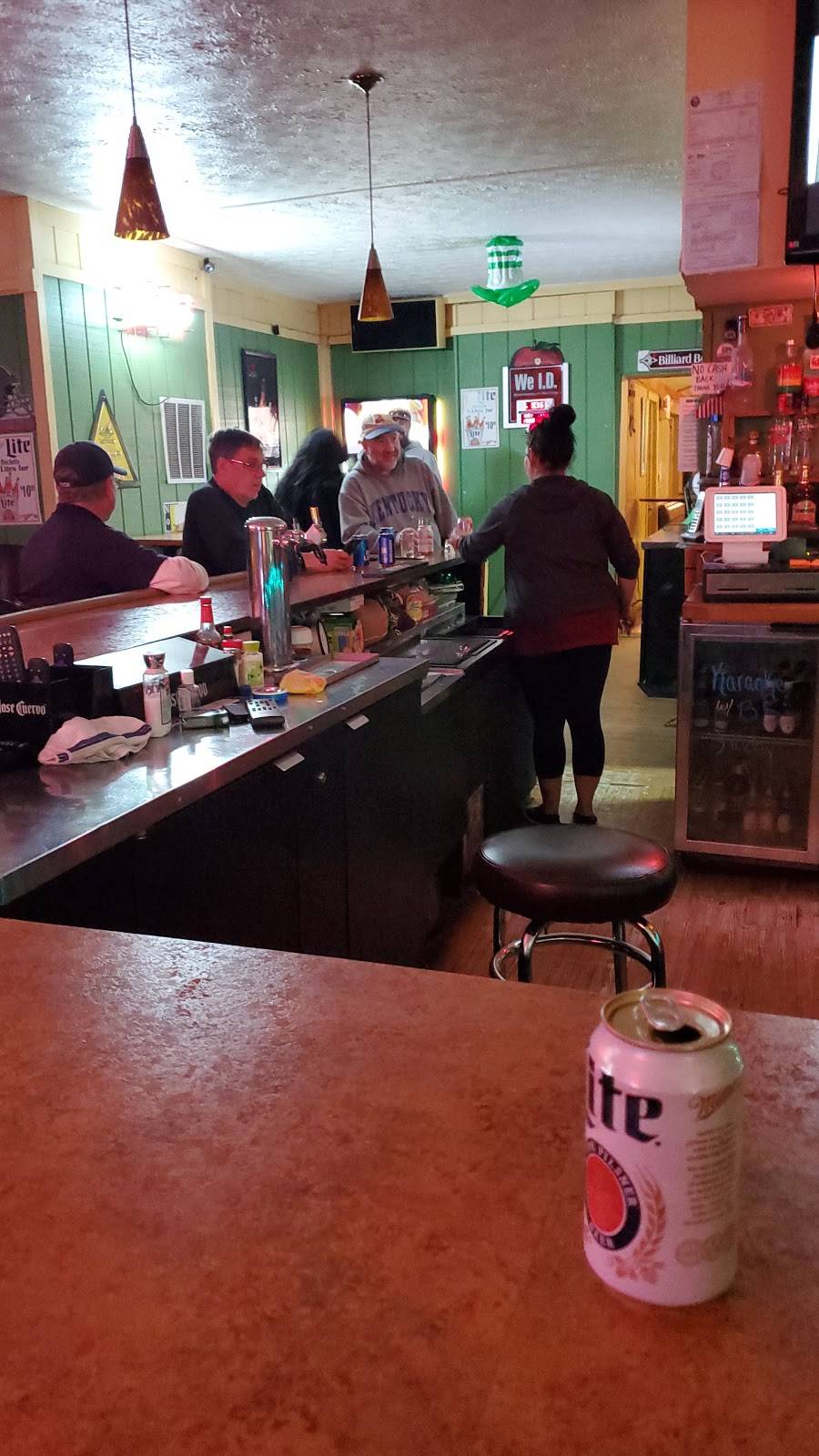 C Jays Bar and Grill | restaurant | 3333 Lincoln Way E, Massillon, OH 44646, USA | 3308332270 OR +1 330-833-2270