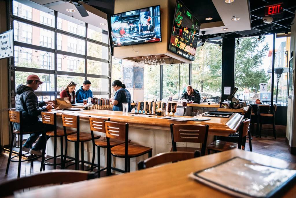 Lost Dog Cafe - Dunn Loring | restaurant | 2729 Merrilee Dr, Fairfax, VA 22031, USA | 7032059001 OR +1 703-205-9001