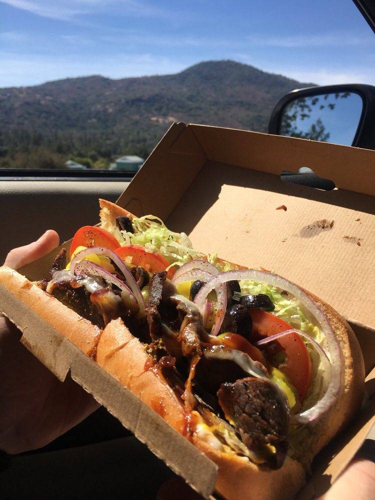 Deli Delicious | restaurant | 40208 CA-41 #A, Oakhurst, CA 93644, USA | 5596833033 OR +1 559-683-3033