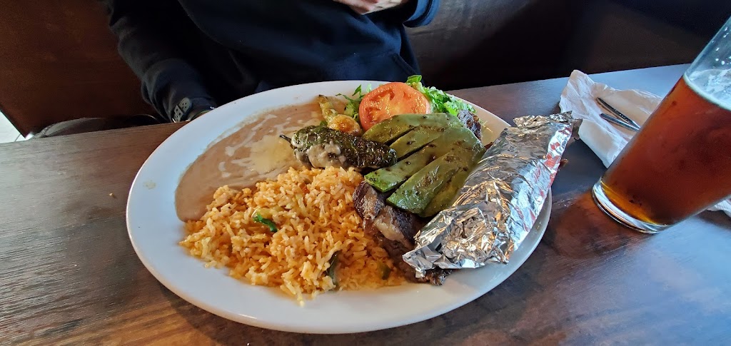 Villas Patio CR | restaurant | 5200 Fountains Dr NE, Cedar Rapids, IA 52411, USA | 3193029292 OR +1 319-302-9292