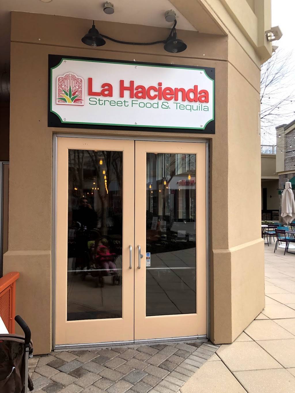 La Hacienda Street Food &Tequila | restaurant | 9200 Stony Point Pkwy #146, Richmond, VA 23235, USA | 8047672917 OR +1 804-767-2917