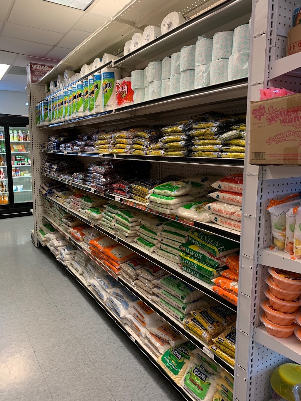 Latino Mercado & Cocina | restaurant | 107 Free Ct, Sterling, VA 20164, USA | 5719269074 OR +1 571-926-9074