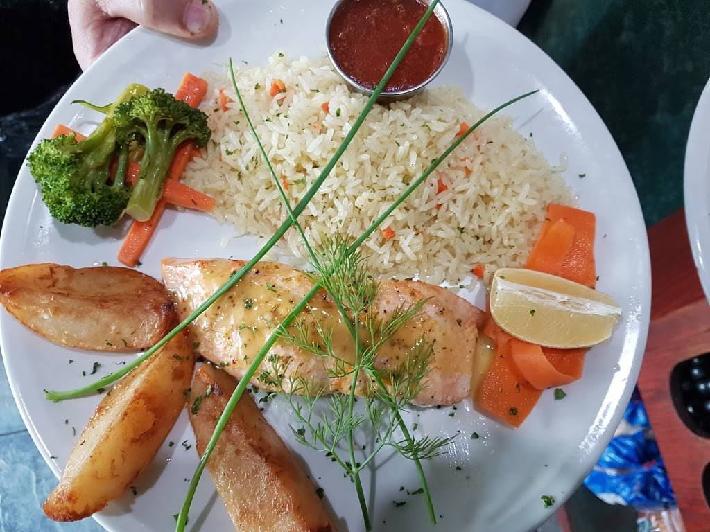 Restaurant Casa Vertoudos | restaurant | 5 Boul Henri-Bourassa O, Montréal, QC H3L 1M6, Canada | 5143312233 OR +1 514-331-2233