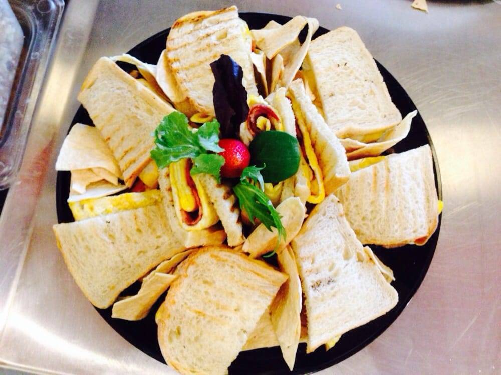 Pick & Eat Fresh Natural Fast | restaurant | 4179 Broadway, New York, NY 10033, USA | 2127950054 OR +1 212-795-0054