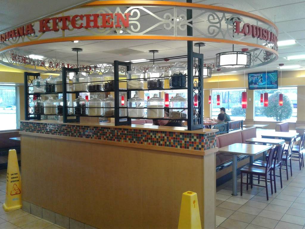 Popeyes Louisiana Kitchen | restaurant | 8817 Woodyard Rd, Clinton, MD 20735, USA | 3018563390 OR +1 301-856-3390