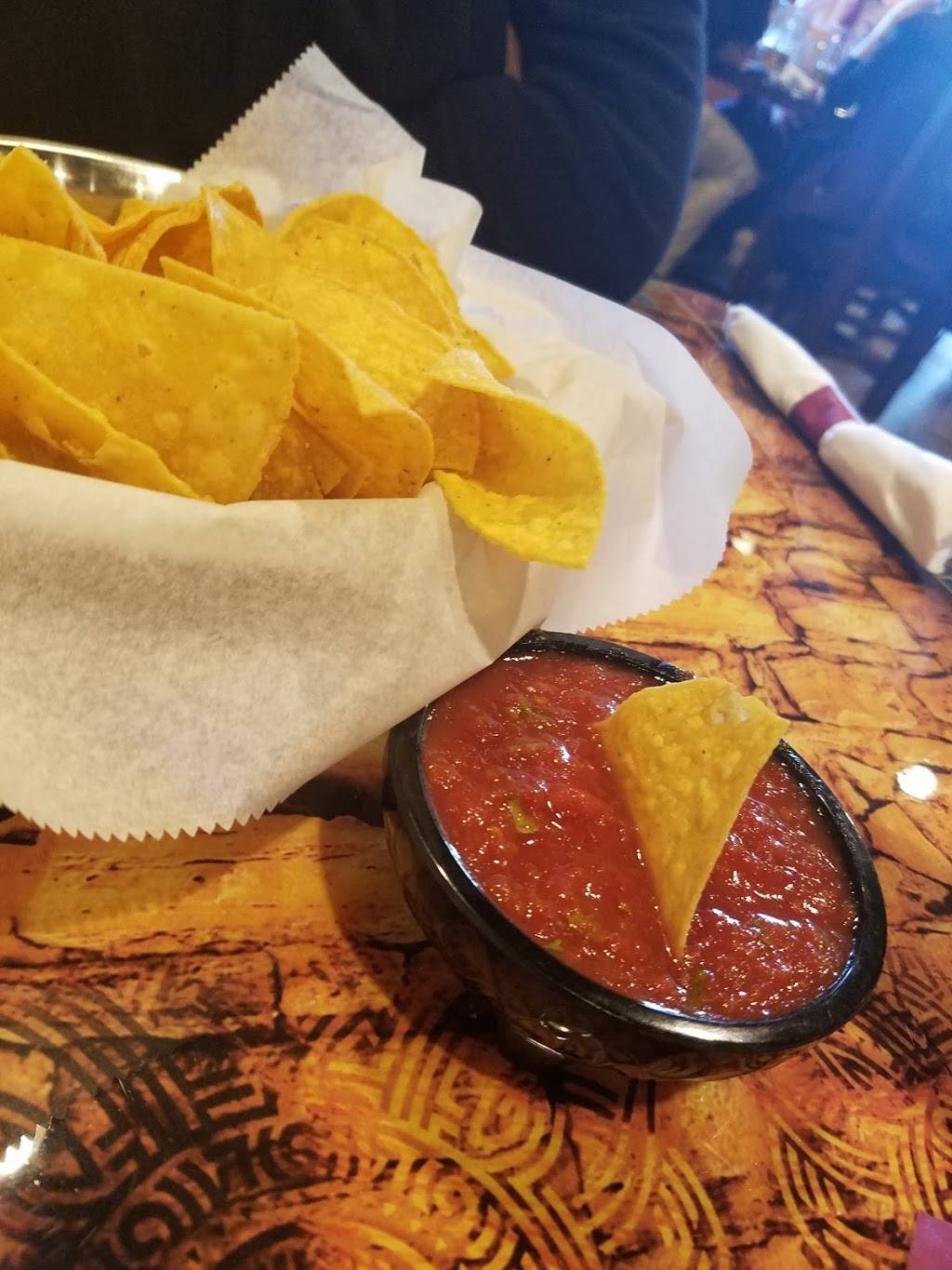 El Rey Tolteca | restaurant | 44110 Ashburn Village Blvd #182, Ashburn, VA 20147, USA | 5719180445 OR +1 571-918-0445