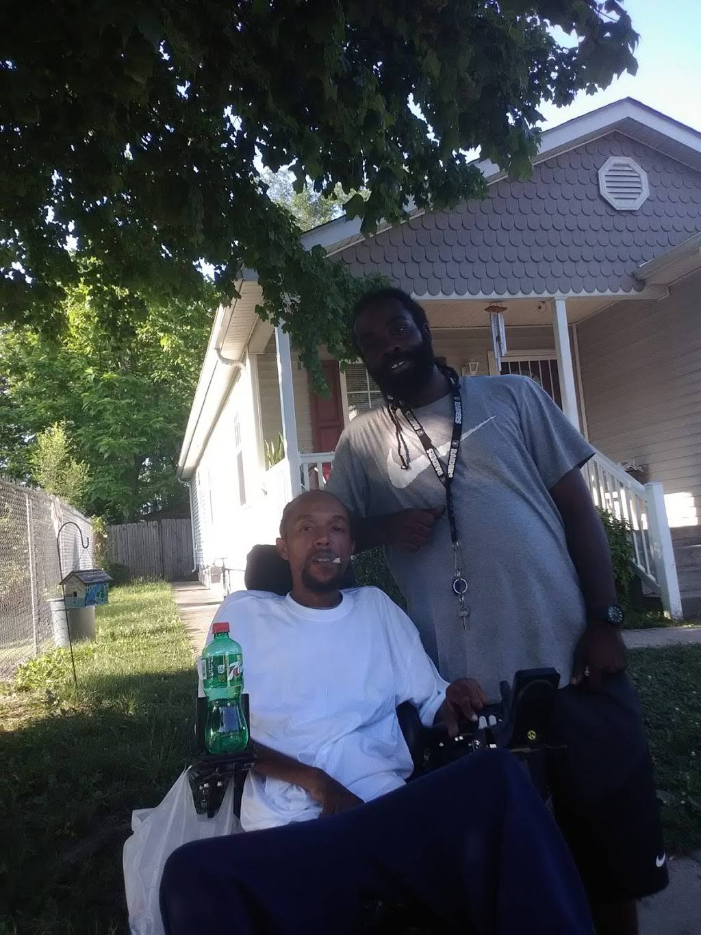 Kings Fast Food Chicken | restaurant | 1302 Dixie Hwy, Louisville, KY 40210, USA | 5027763013 OR +1 502-776-3013