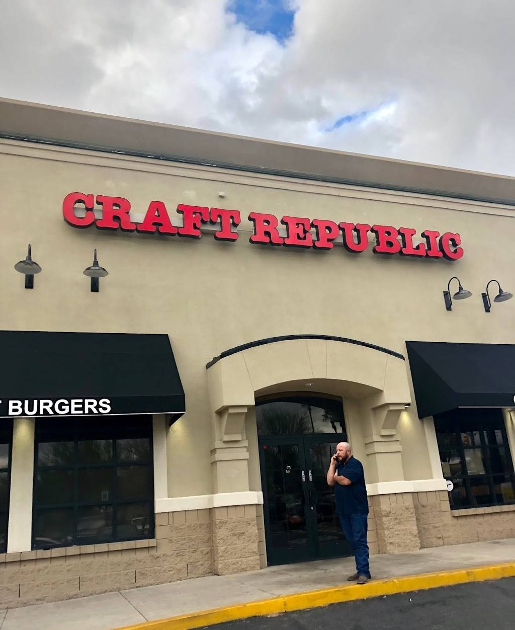 Craft Republic | restaurant | 7625 N La Cholla Blvd, Tucson, AZ 85741, USA | 5205751980 OR +1 520-575-1980