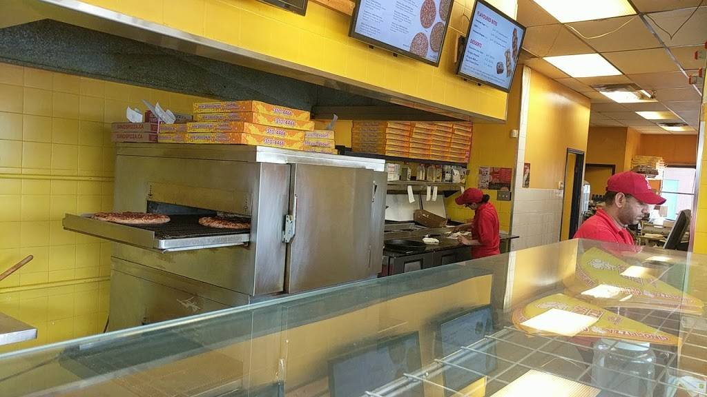 Ginos Pizza | restaurant | 601 Doon Village Rd, Kitchener, ON N2P 1T6, Canada | 5197484484 OR +1 519-748-4484