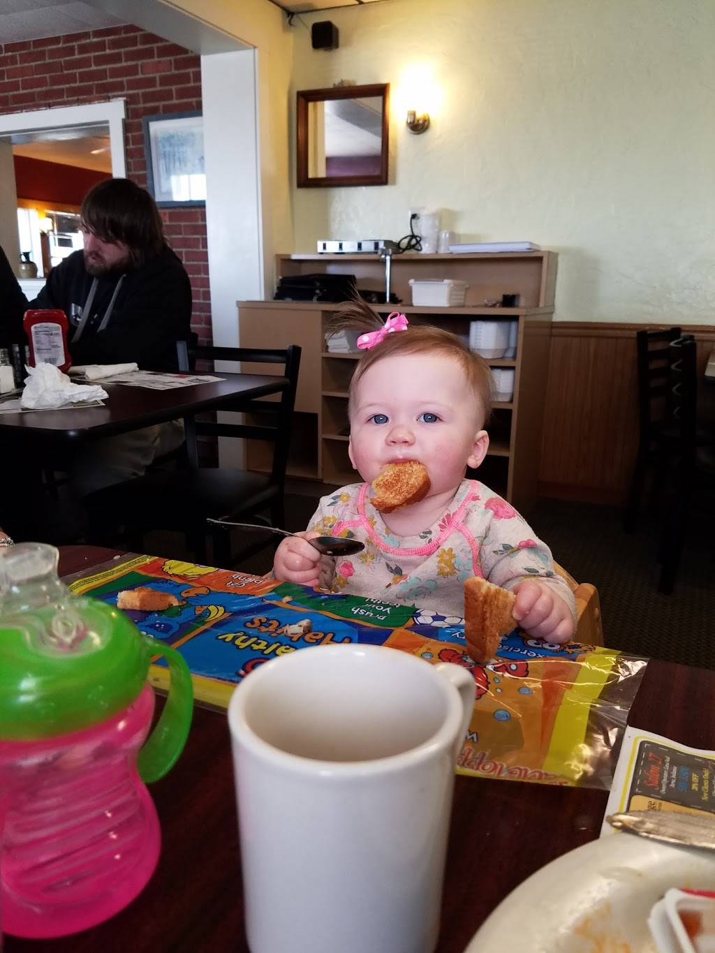 Berne Dining | restaurant | 418 Parkway St #498, Berne, IN 46711, USA | 2608494112 OR +1 260-849-4112