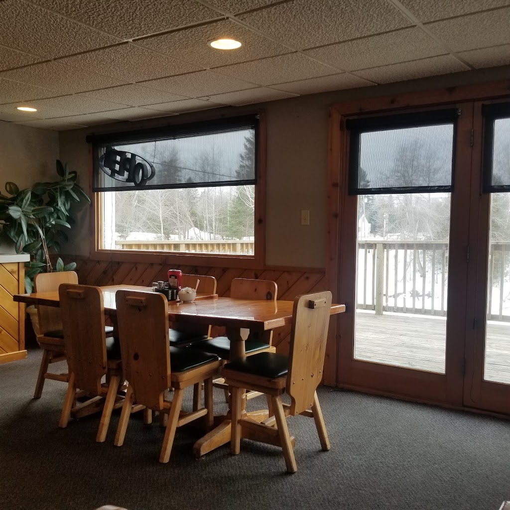 Jacks Grub & Pub | restaurant | 9915 W 6 Mile Rd, Brimley, MI 49715, USA | 9062481045 OR +1 906-248-1045