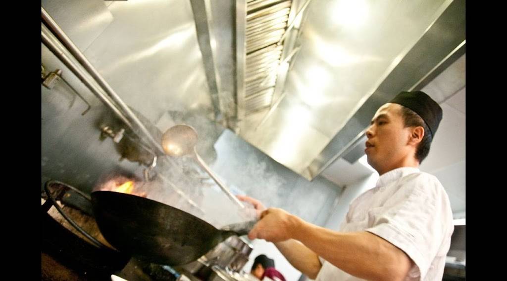 Typhoon Asian Fusion Bistro | restaurant | 10 N Sandusky St Ste100, Delaware, OH 43015, USA | 7403629227 OR +1 740-362-9227