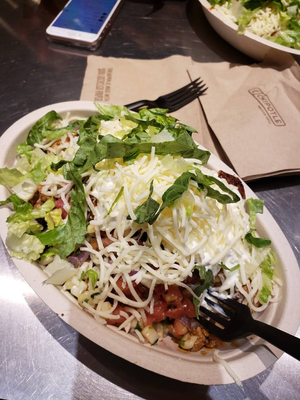 Chipotle Mexican Grill | restaurant | 2 Broadway FRNT 4, New York, NY 10004, USA | 2123440941 OR +1 212-344-0941