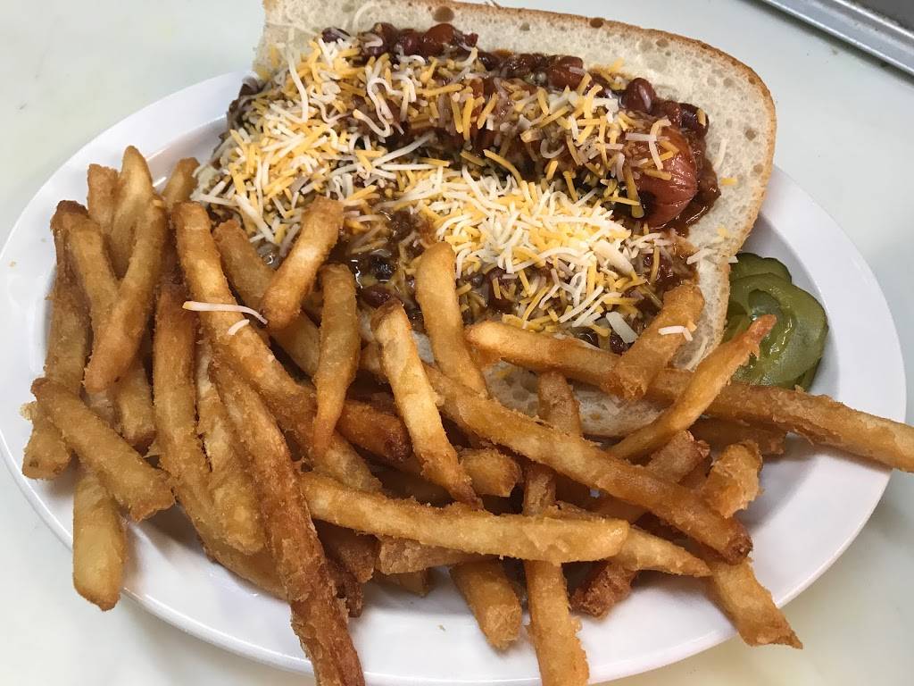 Oakwood Cafe | restaurant | 280 Liberty St, Walkerton, IN 46574, USA | 5745863724 OR +1 574-586-3724