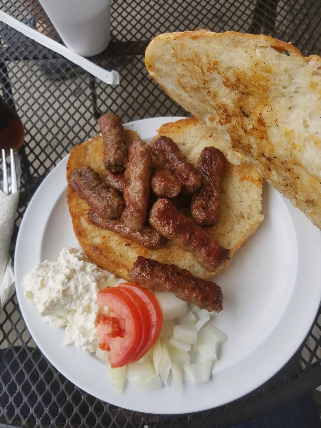 Euro Grill | restaurant | 967 Elmhurst Rd, Des Plaines, IL 60016, USA | 8472584180 OR +1 847-258-4180