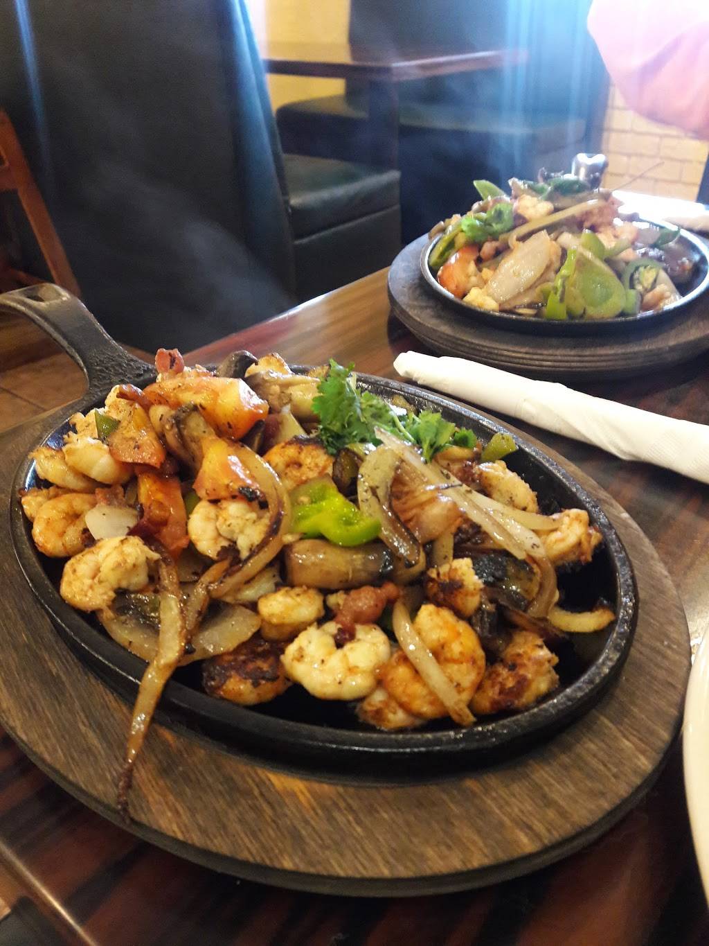 El Cazador | restaurant | 1108 E Lake Mead Blvd, North Las Vegas, NV 89030, USA | 7026399010 OR +1 702-639-9010