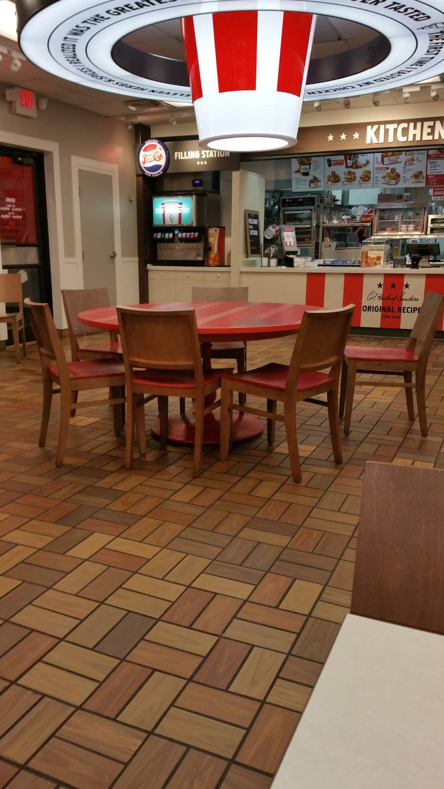 KFC | restaurant | 2150 Barnett Shoals Rd, Athens, GA 30605, USA | 7065494371 OR +1 706-549-4371