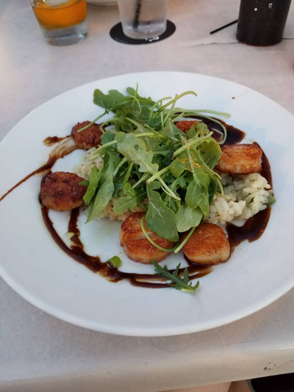 Houlihans | restaurant | 14065 Town Center Blvd, Noblesville, IN 46060, USA | 3177031025 OR +1 317-703-1025