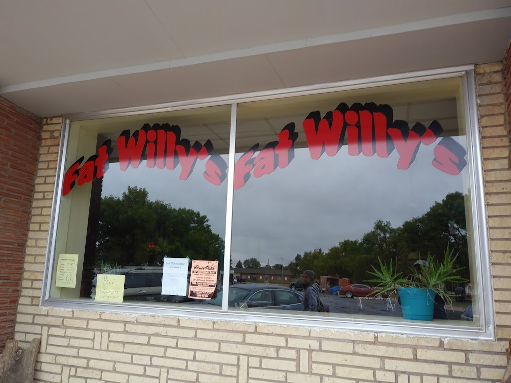 Fat Willys | restaurant | 12 Circle Dr, Republican City, NE 68971, USA | 3087992050 OR +1 308-799-2050