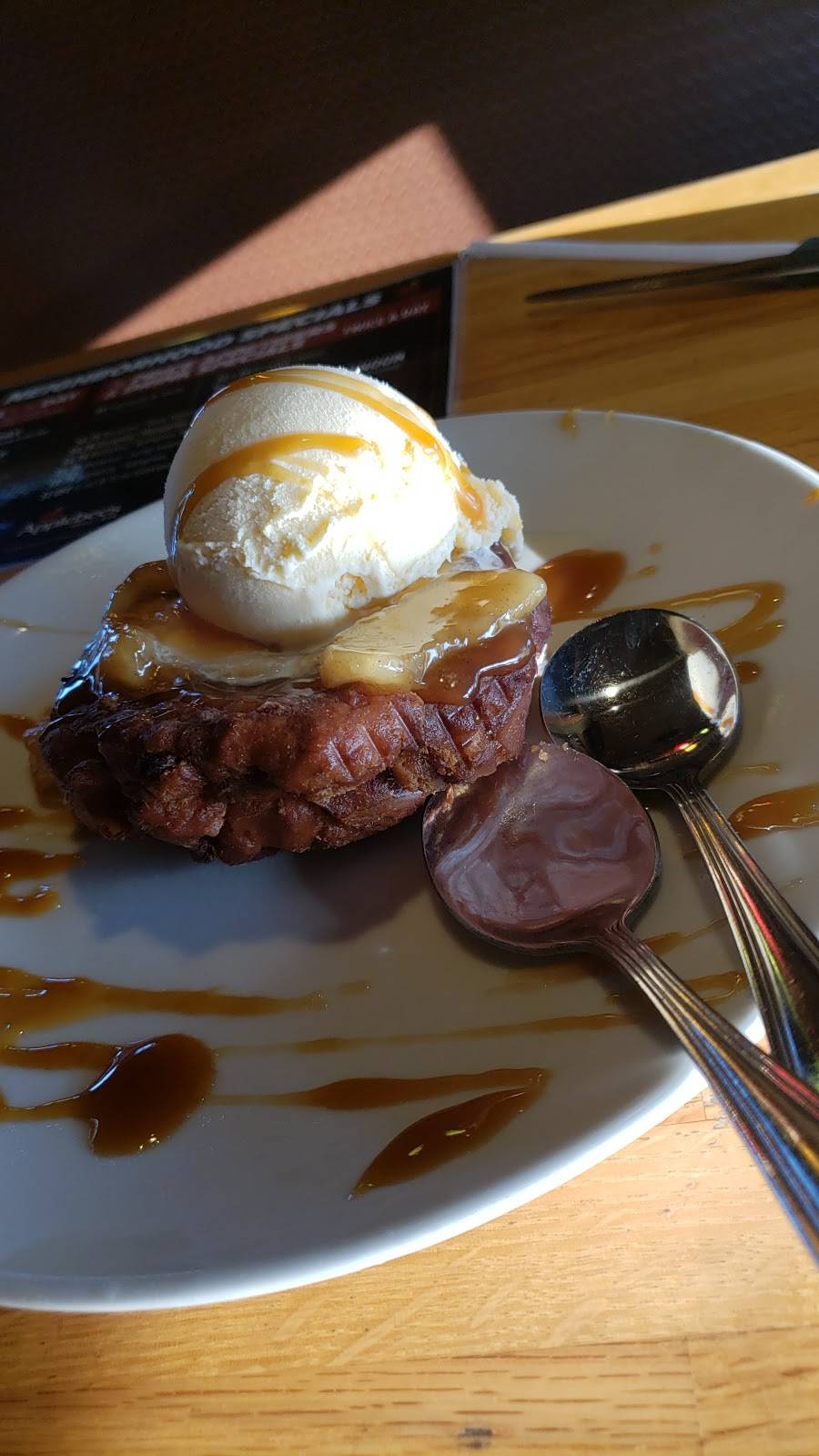 Applebees Grill + Bar | restaurant | 2437 E M 21, Corunna, MI 48817, USA | 9897202727 OR +1 989-720-2727