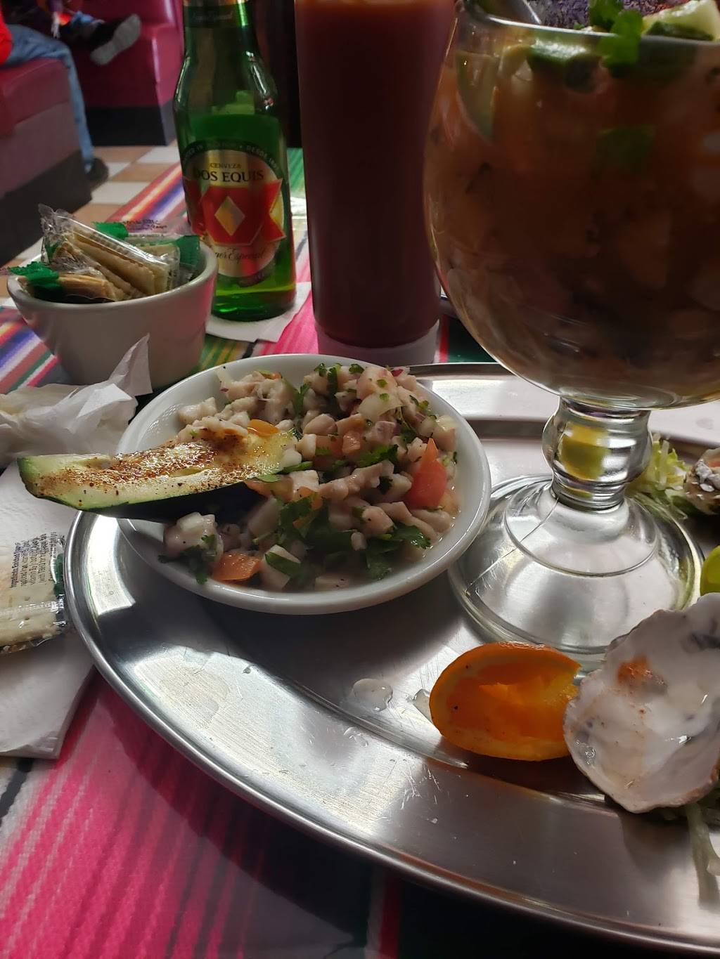 El Mundo De Mariscos | restaurant | 2936 Oceanside Blvd, Oceanside, CA 92054, USA | 7602317355 OR +1 760-231-7355