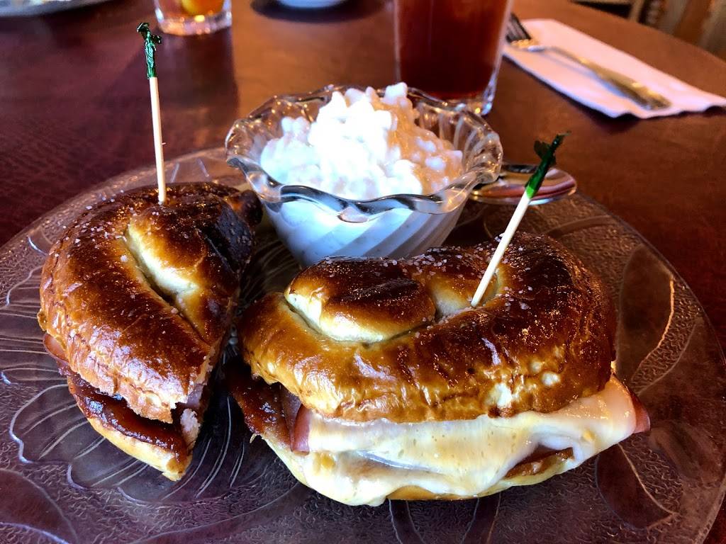 BETHS BAKE SHOPPE & TEA ROOM (Serves Lunch 11-2) | bakery | 1645 W Republic Rd UNIT D, Springfield, MO 65807, USA | 4178665533 OR +1 417-866-5533