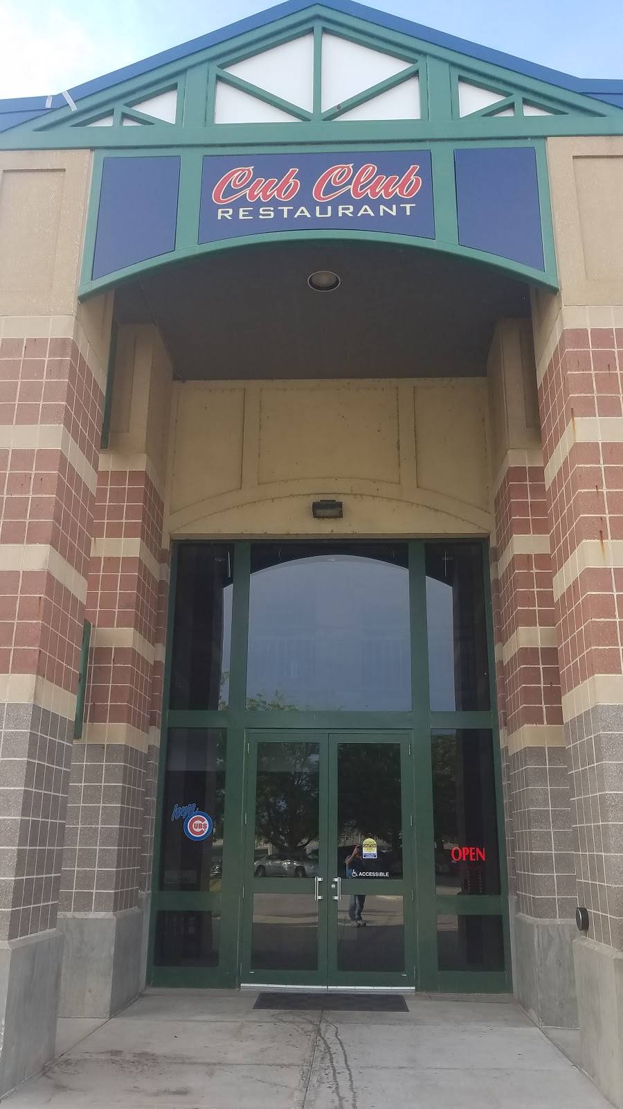 Cub Club Restaurant | restaurant | 1 Line Dr, Des Moines, IA 50309, USA | 5152802656 OR +1 515-280-2656