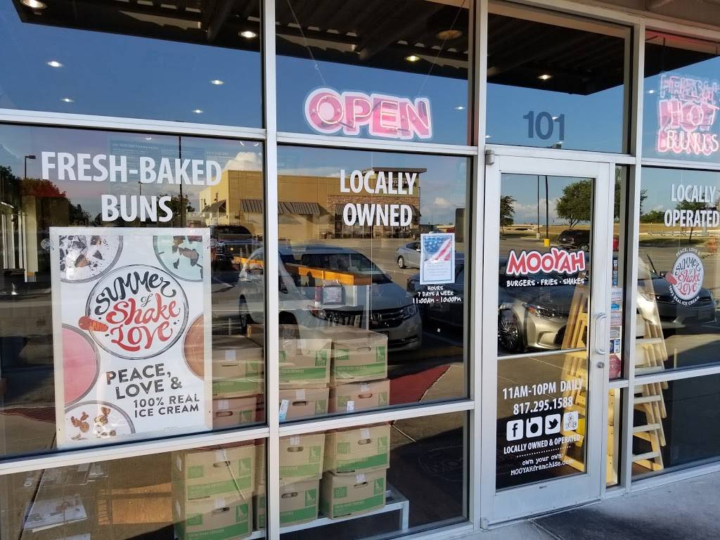 MOOYAH Burgers, Fries & Shakes | restaurant | 12632 South Fwy Suite 101, Burleson, TX 76028, USA | 8172951577 OR +1 817-295-1577