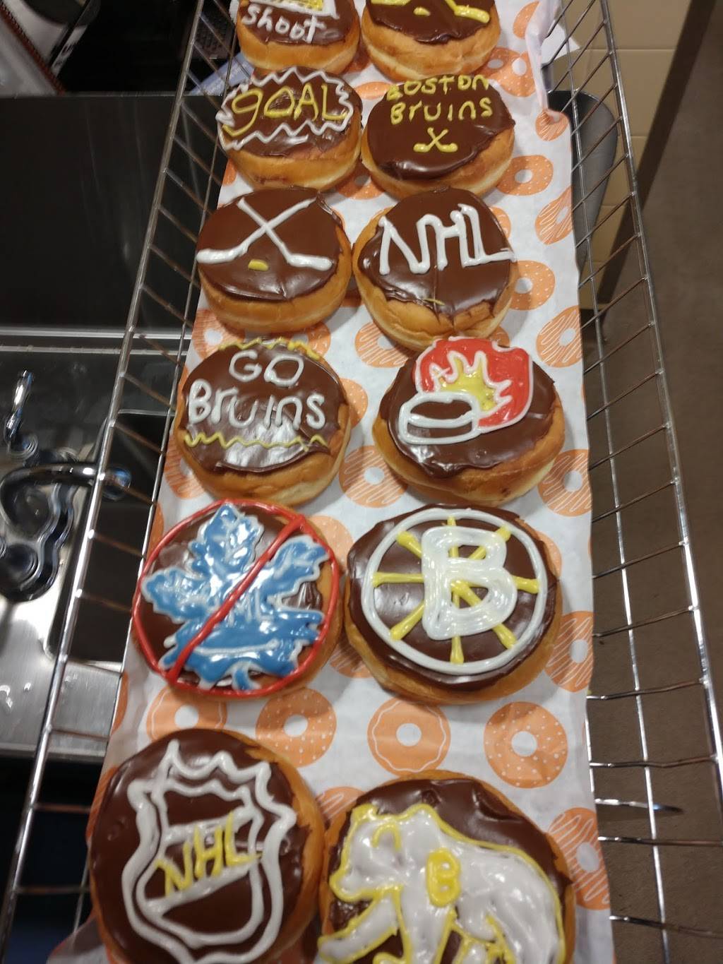 Dunkin | bakery | 328 Wilbur Ave, Swansea, MA 02777, USA | 5086766621 OR +1 508-676-6621