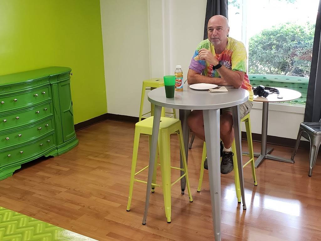 CT Lunch | restaurant | 500 Village Walk, Guilford, CT 06437, USA | 2034535624 OR +1 203-453-5624