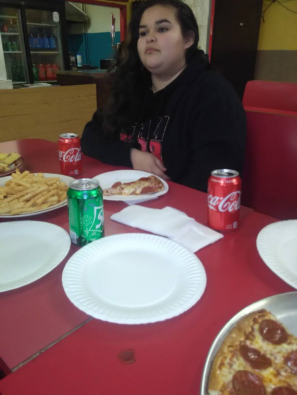 Harrys Pizza & Cafe | restaurant | 619 E Charter Way, Stockton, CA 95206, USA | 2099432551 OR +1 209-943-2551