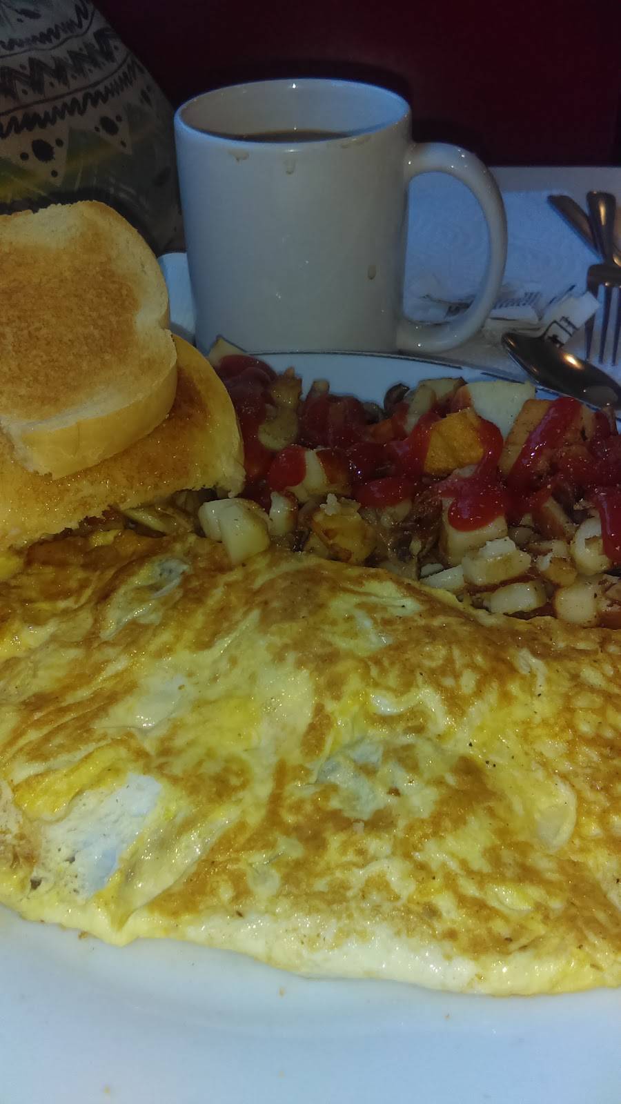 Treats N Eats | restaurant | 21 Union St, Sidney, NY 13838, USA | 6075631022 OR +1 607-563-1022