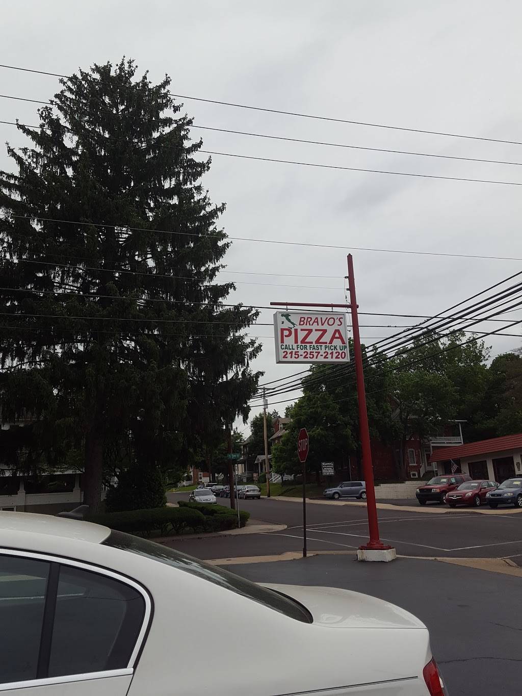 Bravos Pizza & Family Restaurant | restaurant | 212 E Walnut St, Perkasie, PA 18944, USA | 2152572120 OR +1 215-257-2120