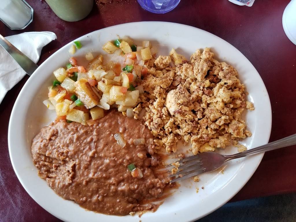 Sazon Mexican Cafe | cafe | 9822 Potranco Rd, San Antonio, TX 78251, USA | 2102561500 OR +1 210-256-1500