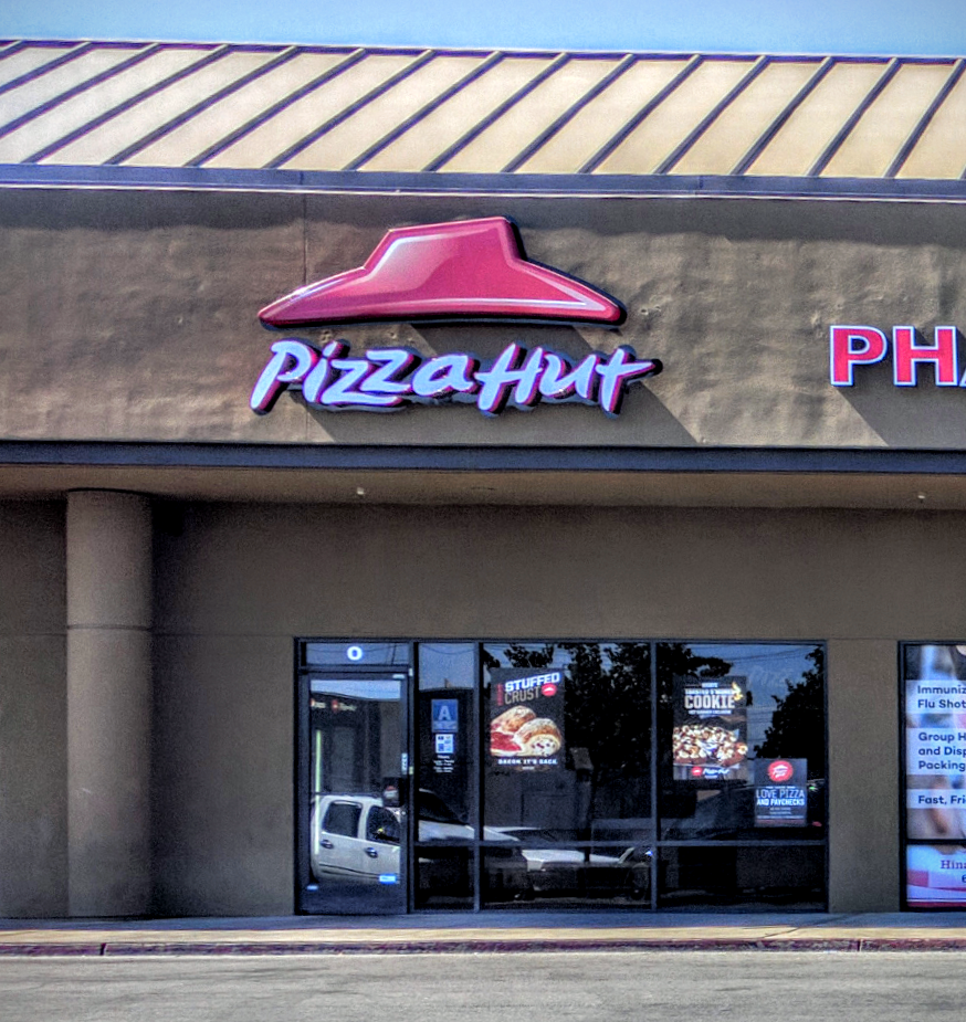 Pizza Hut | meal takeaway | 6300 White Ln Ste O, Bakersfield, CA 93309, USA | 6618336800 OR +1 661-833-6800