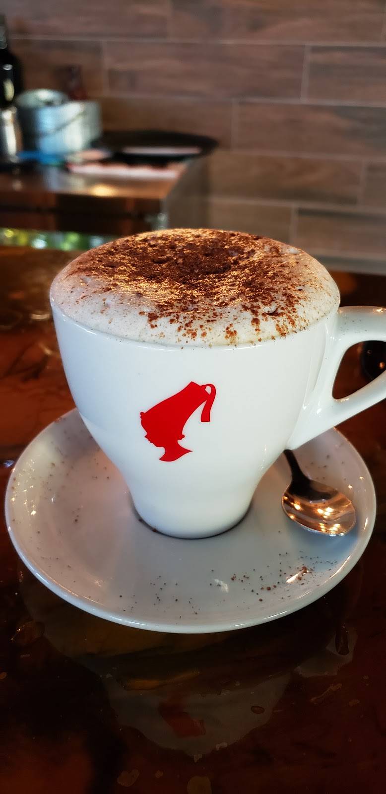 Caffé Vesuvio | restaurant | 701 E 3rd Ave, New Smyrna Beach, FL 32169, USA | 3864443510 OR +1 386-444-3510