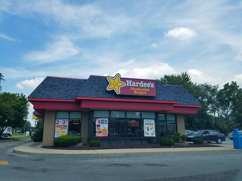 Hardees | restaurant | 1617 N Belt W, Belleville, IL 62226, USA | 6182355551 OR +1 618-235-5551