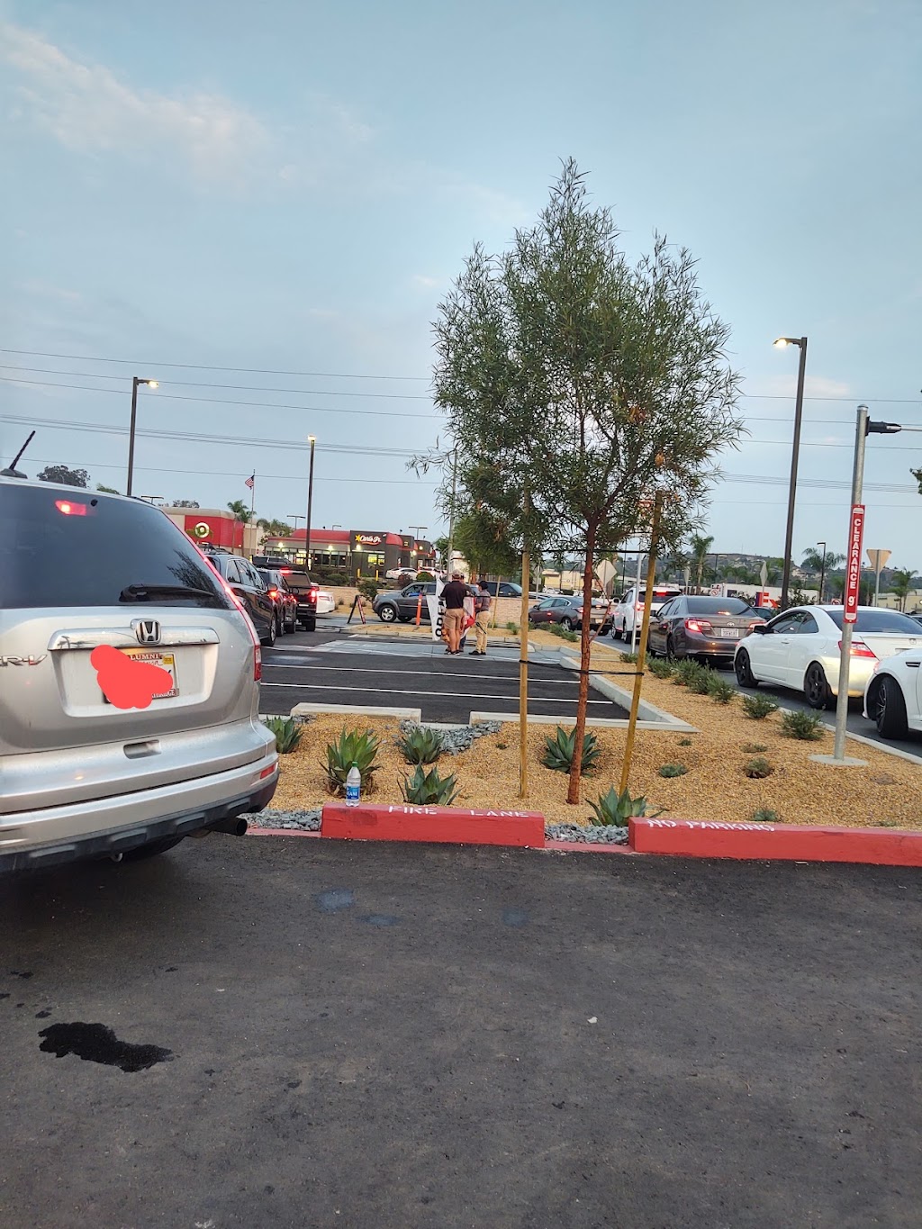 Raising Canes | meal takeaway | 1280 W Valley Pkwy, Escondido, CA 92029, USA | 7604802800 OR +1 760-480-2800