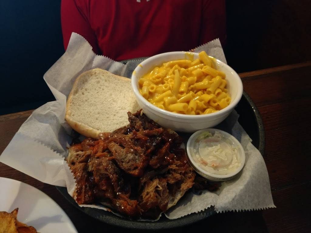 Mineos Pizza Wings & Raw Bar | restaurant | 4261 Griffin Rd, Fort Lauderdale, FL 33314, USA | 9545844296 OR +1 954-584-4296