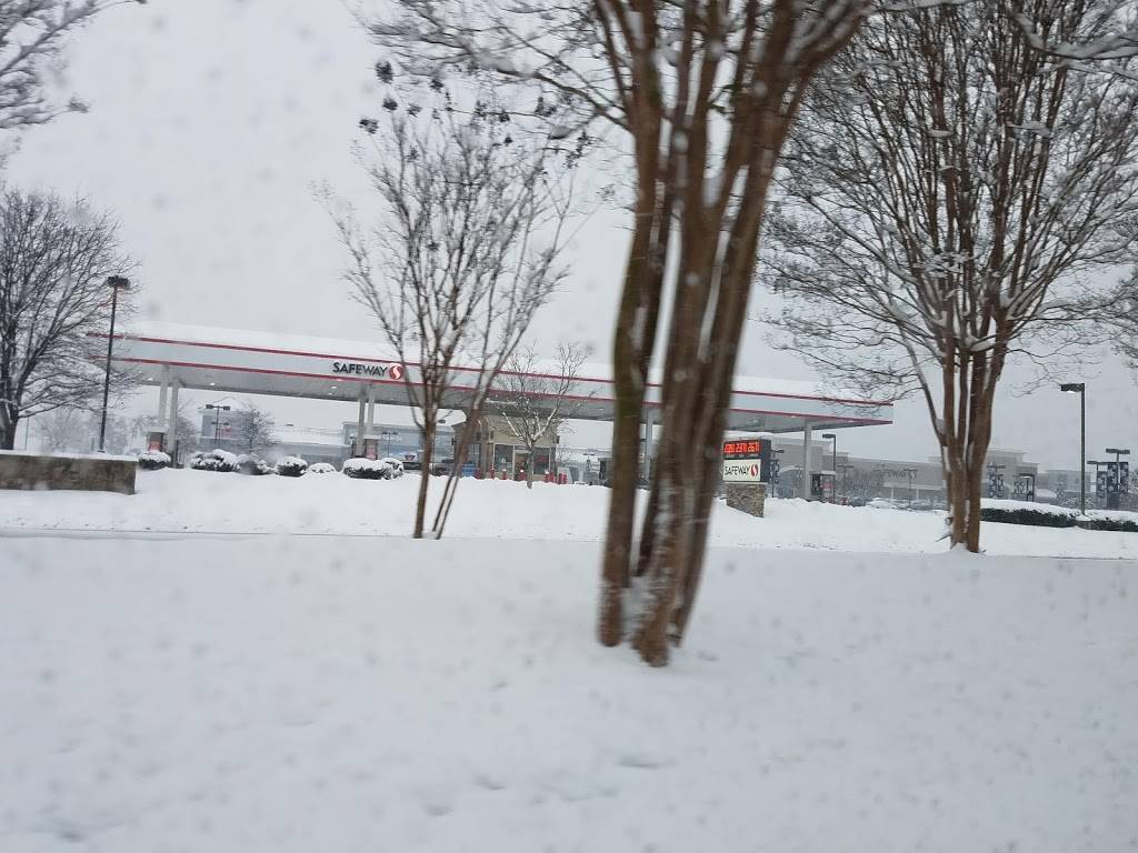 Braemar Village Center | shopping mall | 12713-12891 Braemar Village Pz, Bristow, VA 20136, USA | 7034424300 OR +1 703-442-4300