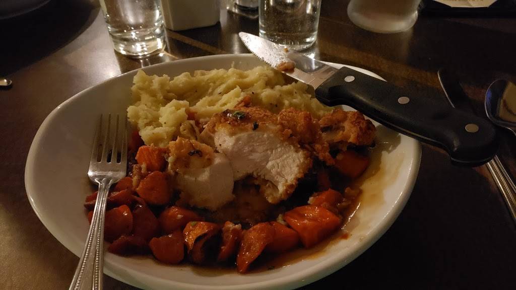 R+R Grill | restaurant | 7060 S Tucson Blvd, Tucson, AZ 85756, USA | 5207460271 OR +1 520-746-0271